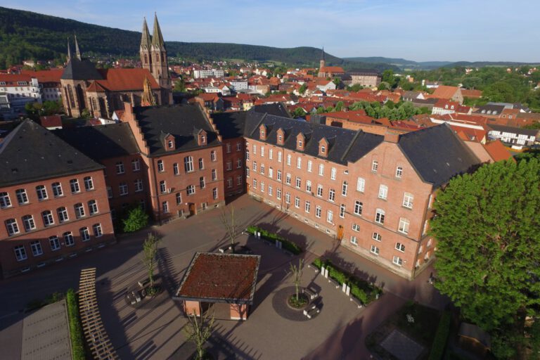 Blick auf den Schulhof